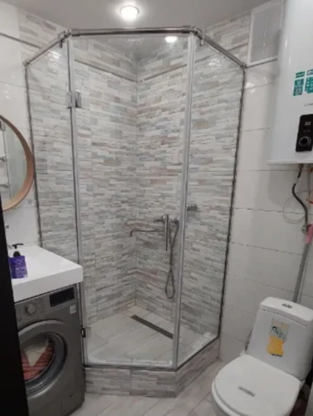 Стеклянное полотно для изготовления душевой кабины