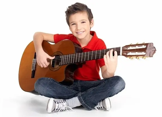 Курсы игры на гитаре.  Индивидуальные занятия для детей и взрослых. 