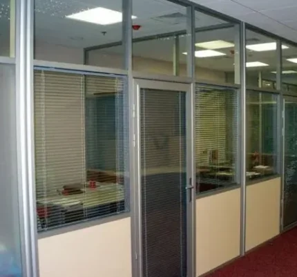 Фото для Перегородка для офисных помещений из алюминиевого профиля