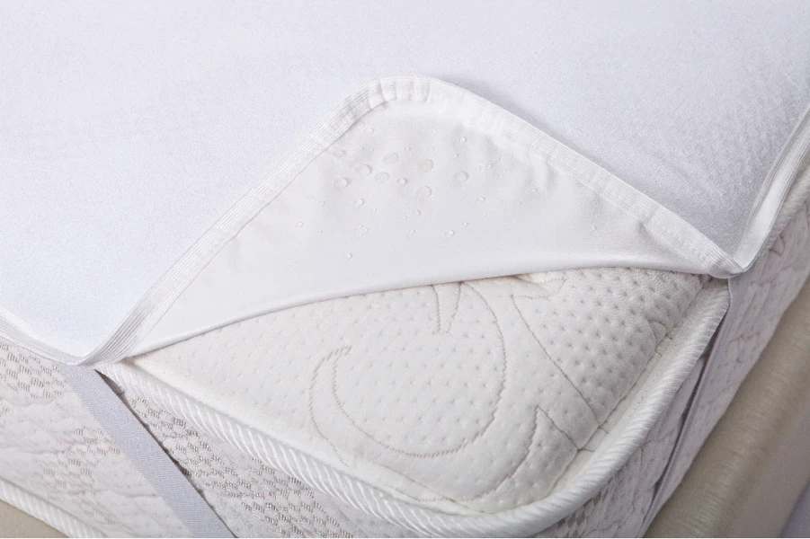 Фото для Наматрасник влагоустойчивый на резинке 1400*2000 (Мелодия сна)