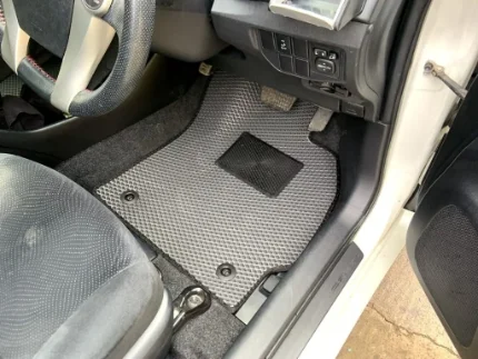 Автомобильные EVA коврики с бортами для Toyota Prius XW30
