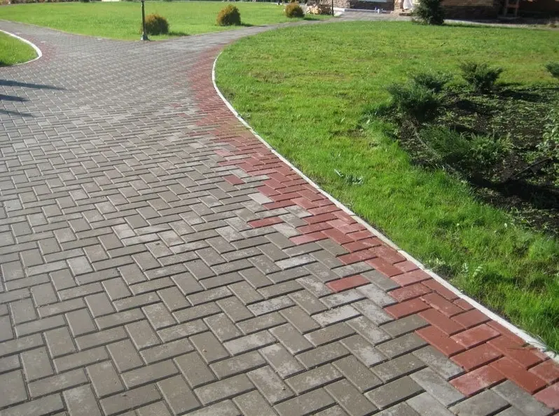Тротуарная плитка "Кирпич" (серая, h = 6 см)