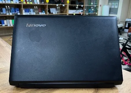 Lenovo B570e