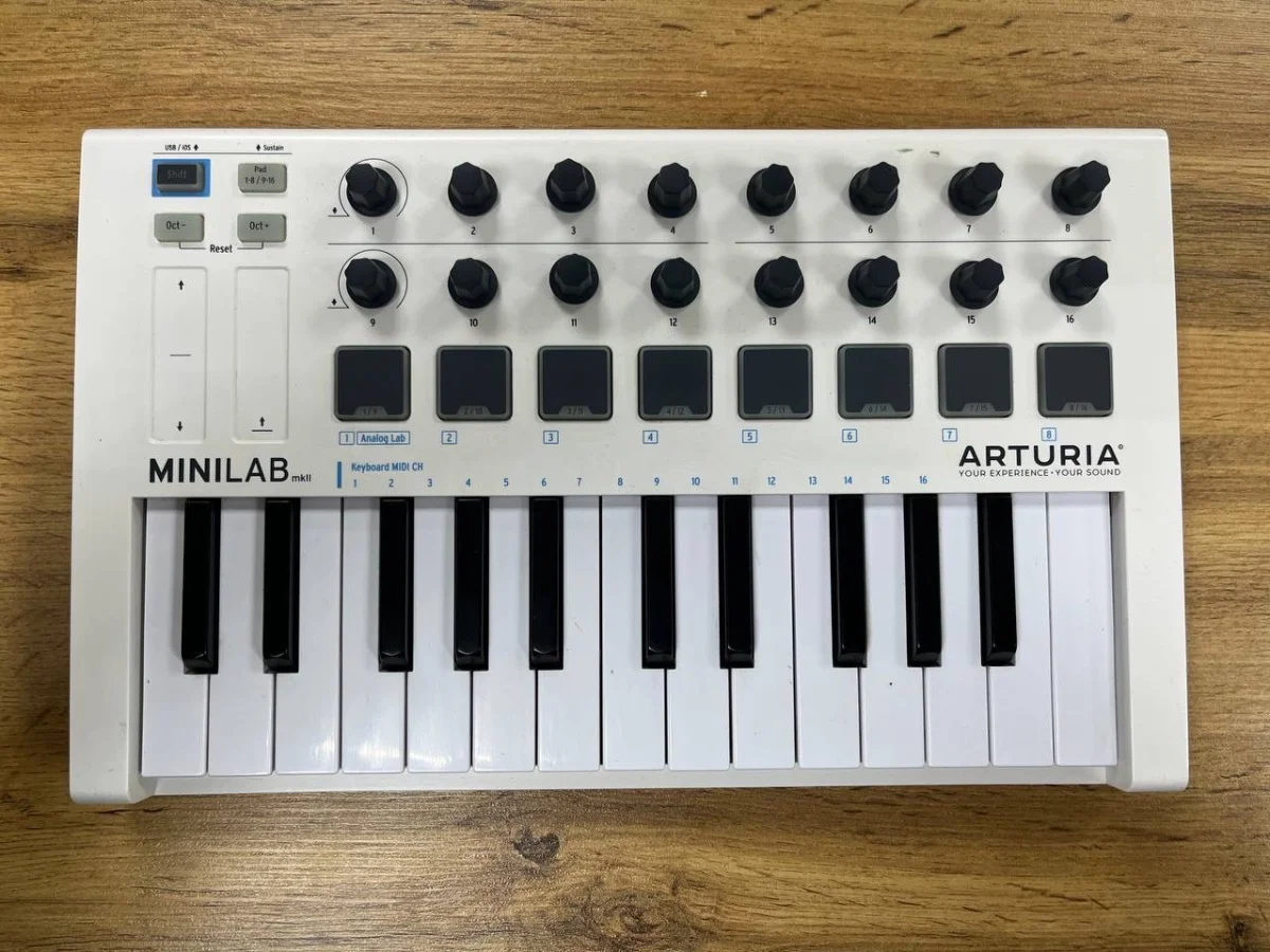 Клавиатура MIDI Arturia Minilab MK2