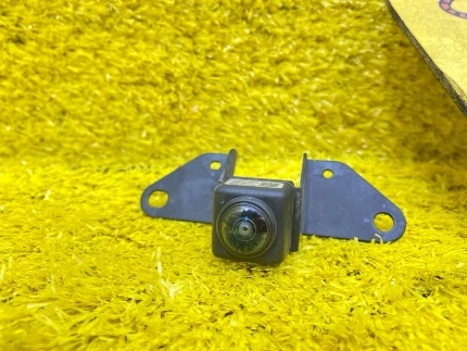 Фото для Камера переднего вида NISSAN SERENA GFC27 MR20DD 2016/Цвет QAB перед. (б/у)