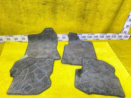 Фото для Коврики комплект SUZUKI JIMNY WIDE/JIMNY JB33W/JB43W G13B 1998/Цвет Z2S (б/у)