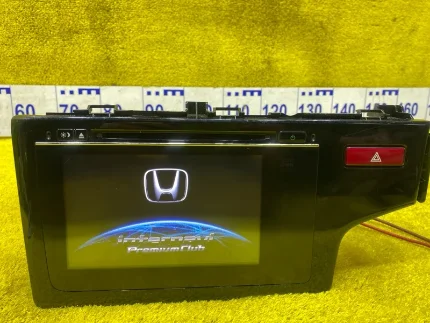Фото для Магнитофон Honda Fit GP5/GP6/GK3/GK4/GK5/GK6 LEB 2014/Цвет NH700M перед.
