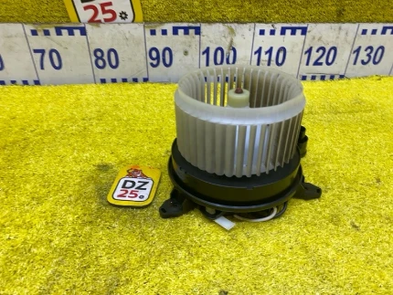 Фото для Мотор печки TOYOTA VOXY/NOAH/ESQUIRE/HARRIER/NX200/NX200T (б/у)