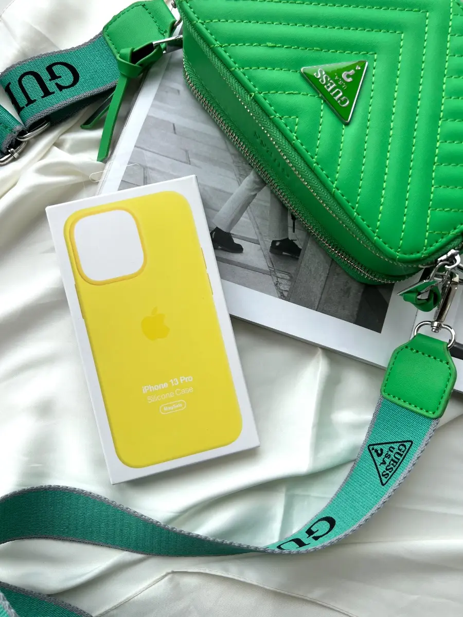 Чехол силиконовый iPhone 13, 13 PRO, 13 PROMax MagSafe желтый (Lemon Zest)