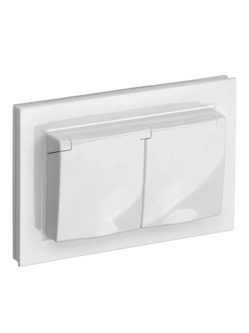 Розетка 2-м СП BRITE РСбш12-3-44-БрБ 16А в сборе IP44 с крышкой бел. IEK BR-R26-16-44-K01-F