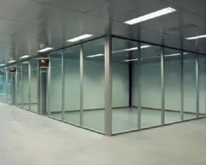 Перегородка для офисных помещений из стекла